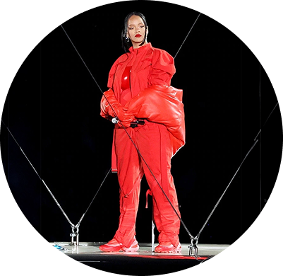 Rhianna performing at the Superbow